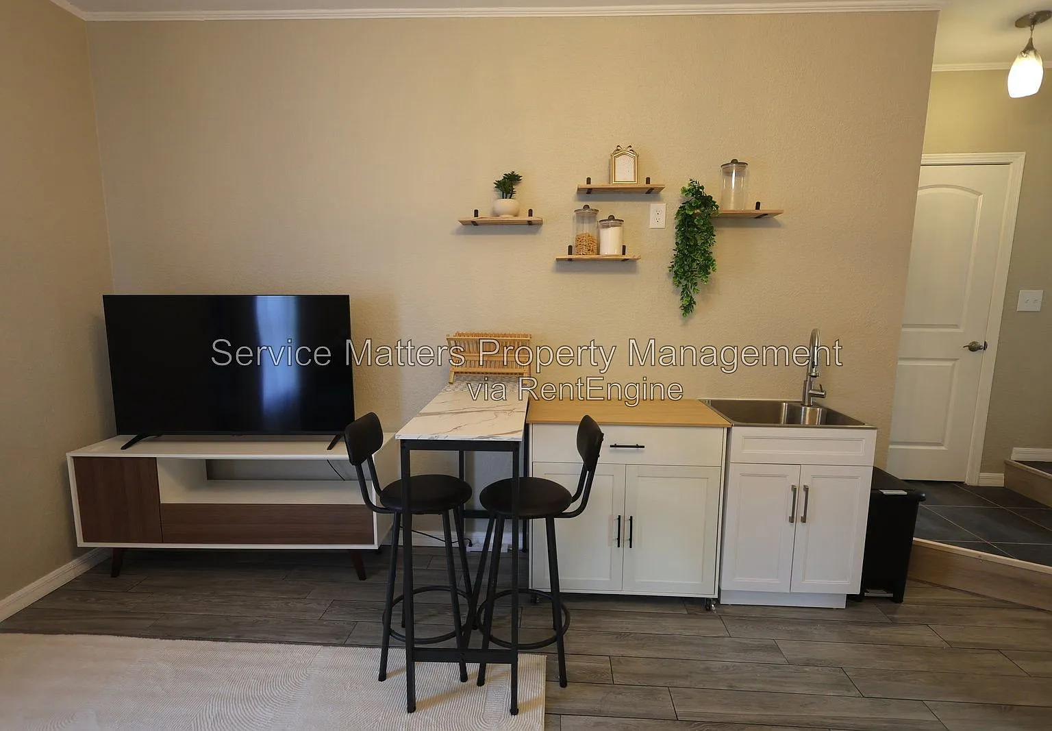 1 bed, 1.0 bath, 667 sqft, $1,200 — Photo 3