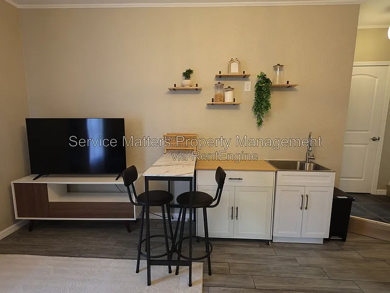 8184 Excelsior Dr — Photo 3