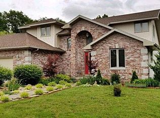 105 Crestwood Est, Pittsburg, KS 66762