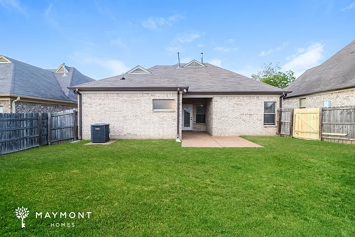 240 Birch Springs Cv — Photo 11