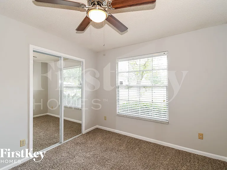 8102 Birds Foot Ln — Photo 13