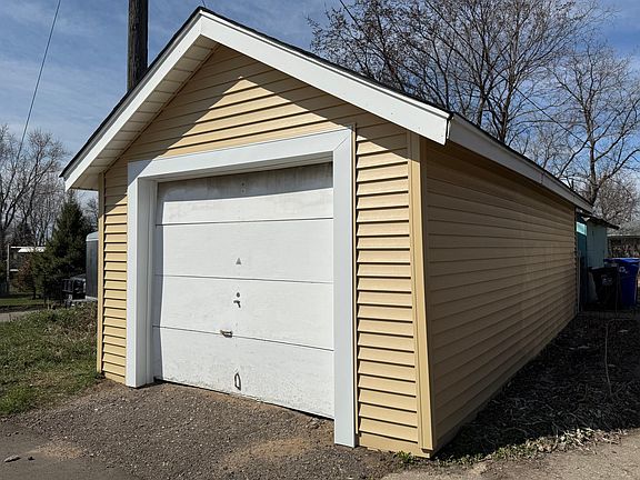 5th image of 1603 Hudson Rd