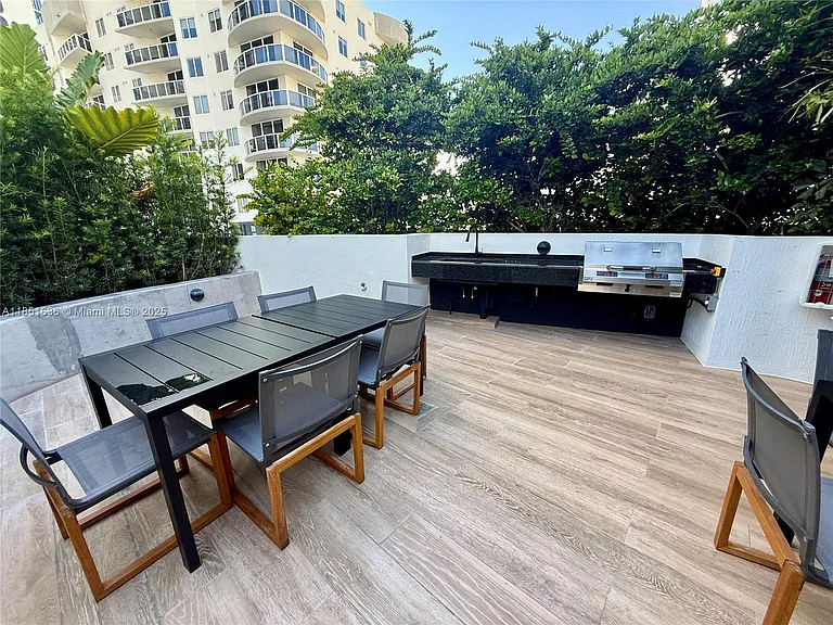 700 NE 24th St #5105 — Photo 42