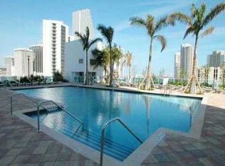 531 SE 5th St, Hialeah, FL 33010