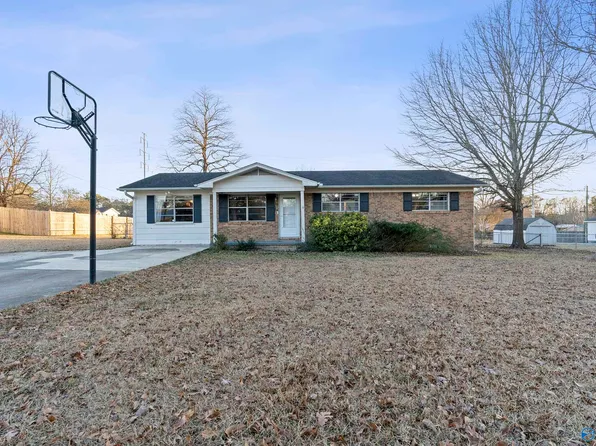 1604 Linwood St SW, Hartselle, AL 35640