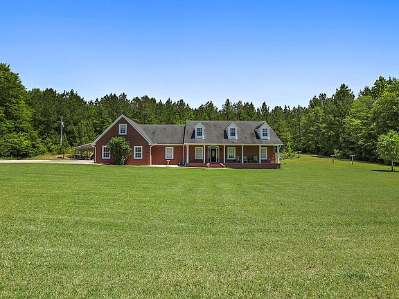3rd image of 32 Sunnyvale Dr