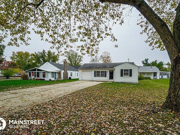 3rd image of 1424 Crest St
