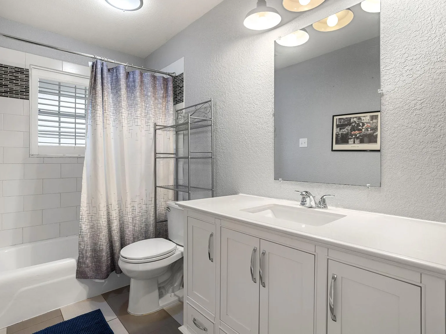 4 bed, 3.0 bath, 2800 sqft, $784 — Photo 2
