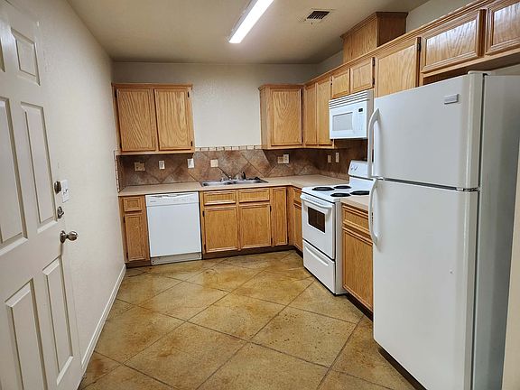2nd image of 3203 Brownsville Dr APT B