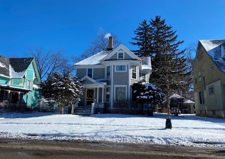 117 Hill Ave photo 1