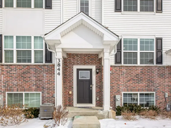 3844 Bailey Rd, Yorkville, IL 60560