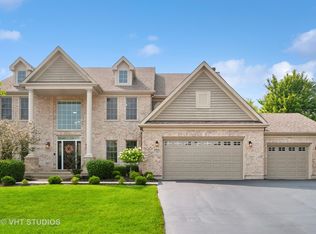3211 Nottingham Dr, Algonquin, IL 60102