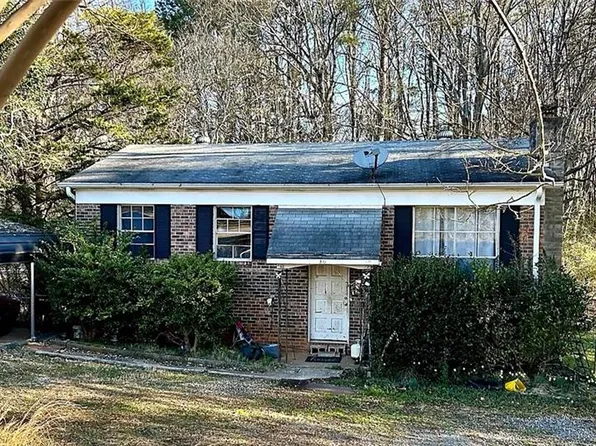 36 Textile Ave, Lavonia, GA 30553