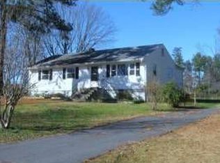 12108 Brookview Dr, Midlothian, VA 23112