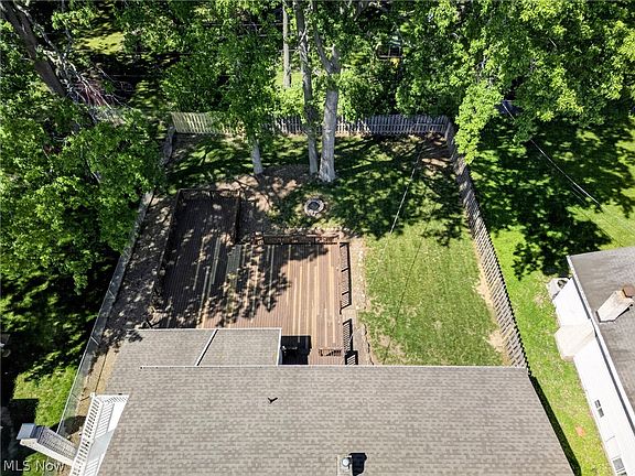 3rd image of 27864 Edgepark Blvd