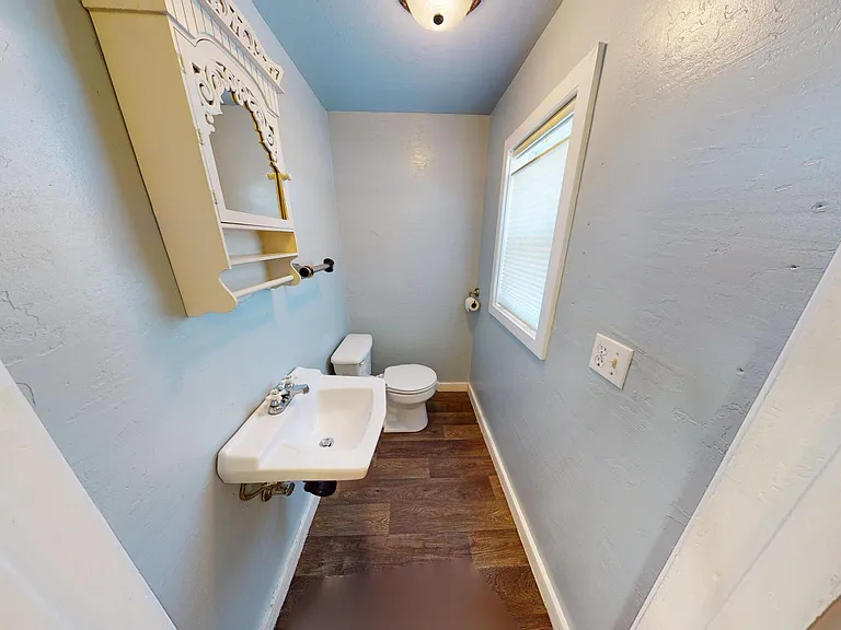 2811 E St — Photo 8