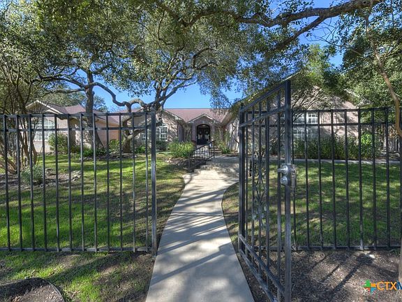 4th image of 634 Hunters Creek Dr