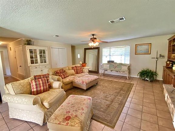 4th image of 6988 Farm Road 69 N