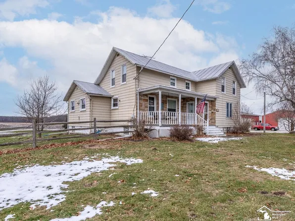 8705 Steffas Rd, Monroe, MI 48162