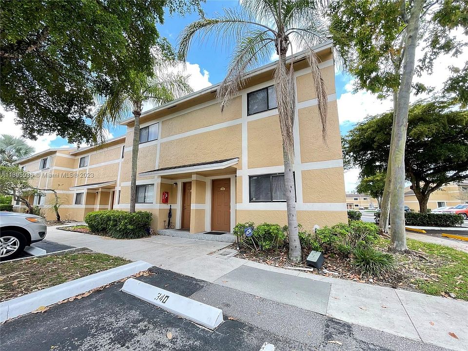 1st image of 313 Palm Cir E #313