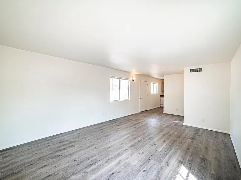 Spoke Apartments on Allen — Photo 9