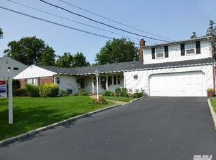 331 Cameo Dr, Massapequa, NY