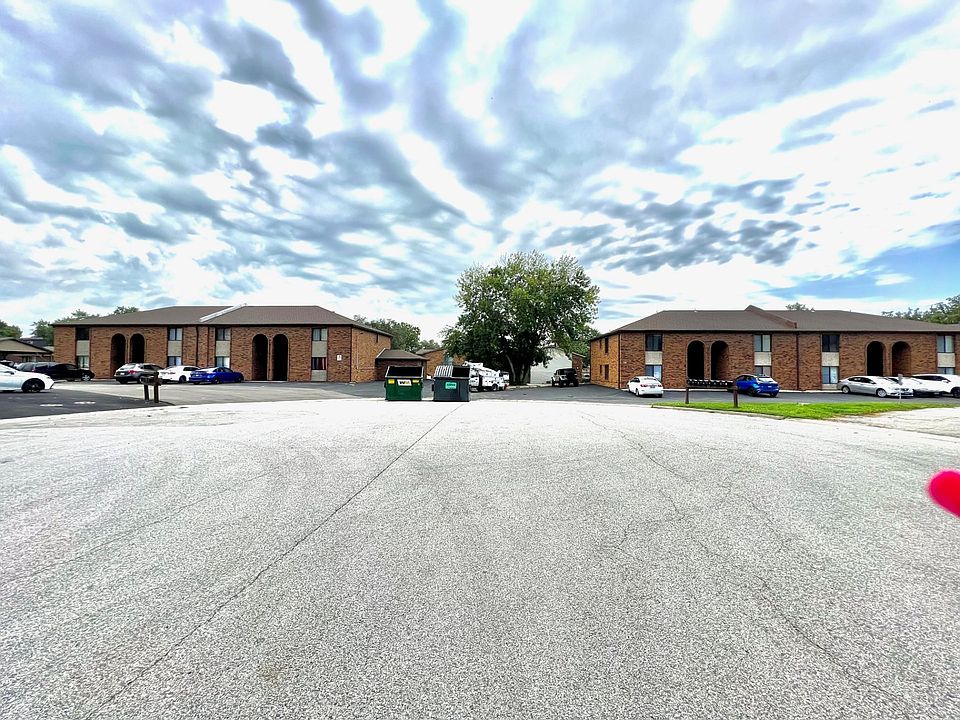 1st image of 25 Yorkshire Ln #3