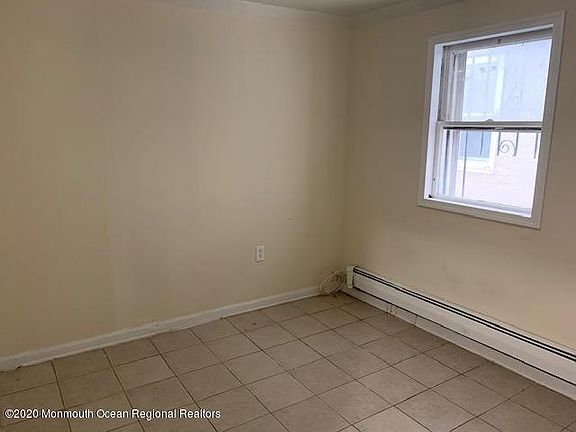 5th image of 70 Lincoln St