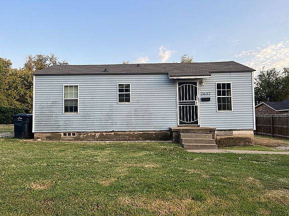 4th image of 2632 SW 23rd St