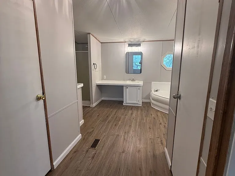 156 Sonnyland Dr — Photo 16
