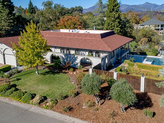2nd image of 700 Royal Oaks Dr