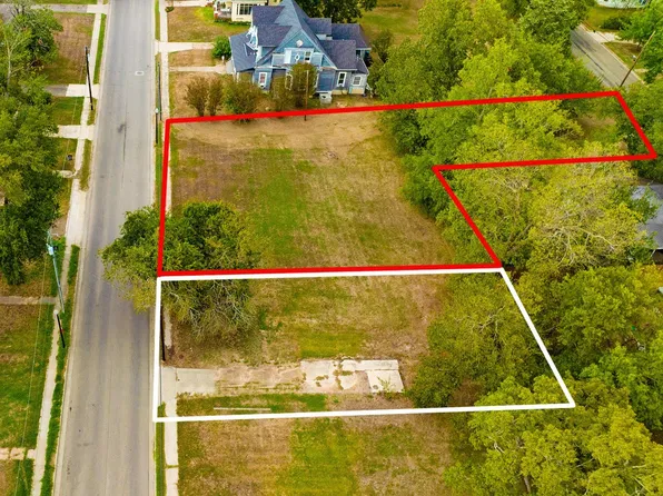 941 S Church St, Paris, TX 75460