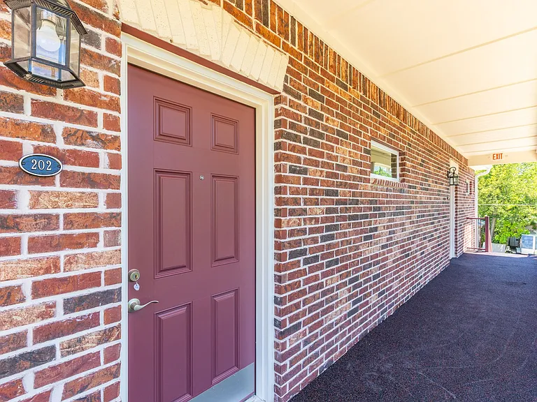 2409 Bois D Arc St — Photo 24