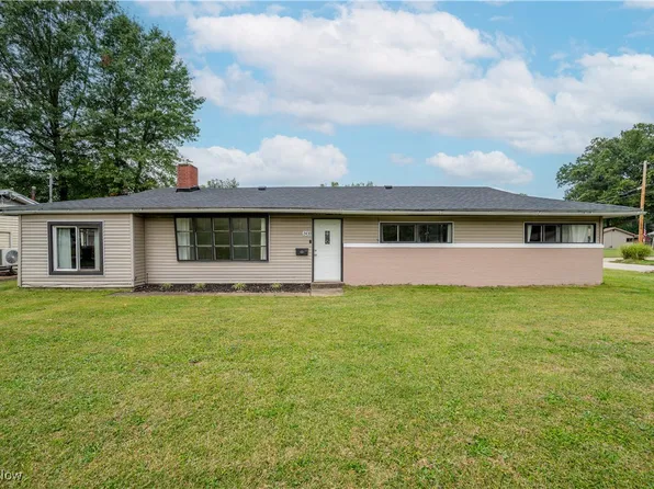 2430 Redgate Ln, Youngstown, OH 44511