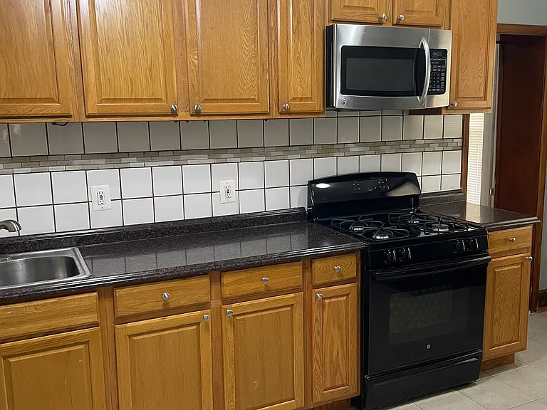 7200 S Rhodes Ave #1 — Photo 10