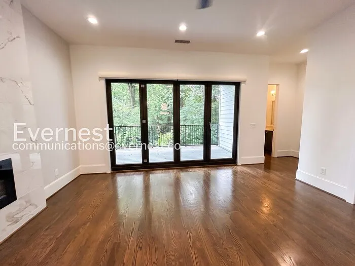 1099 Briar Cove Cir — Photo 2