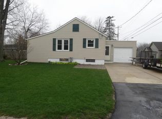 4724 Lora St, Racine, WI 53402