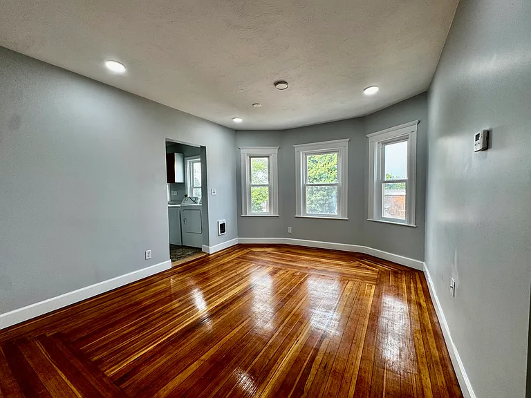 228 Belmont St #3 — Photo 9
