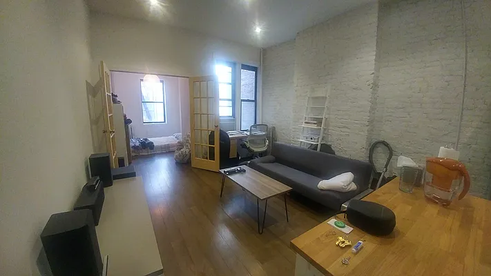 Rented by Highline Residential | media 8