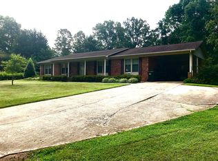 1350 18th Ave NE, Hickory, NC 28601