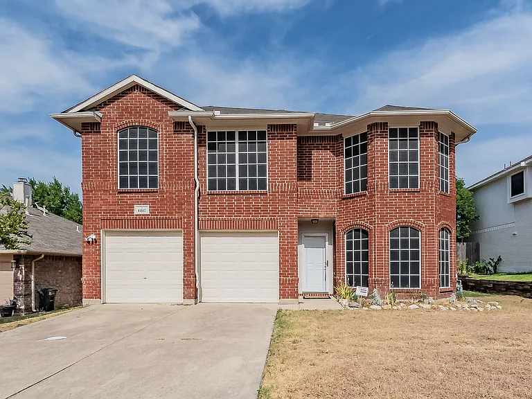 1217 Katy Dr — Photo 3