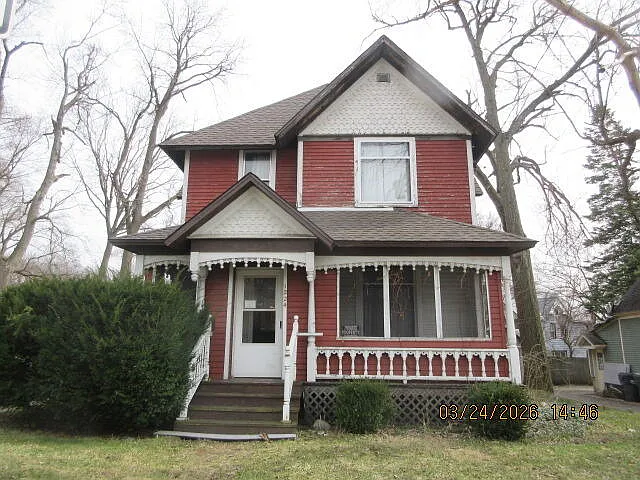 1224 E Main St photo 1