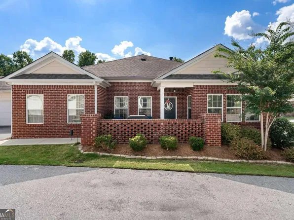205 Villa Park Cir #205, Stone Mountain, GA 30087