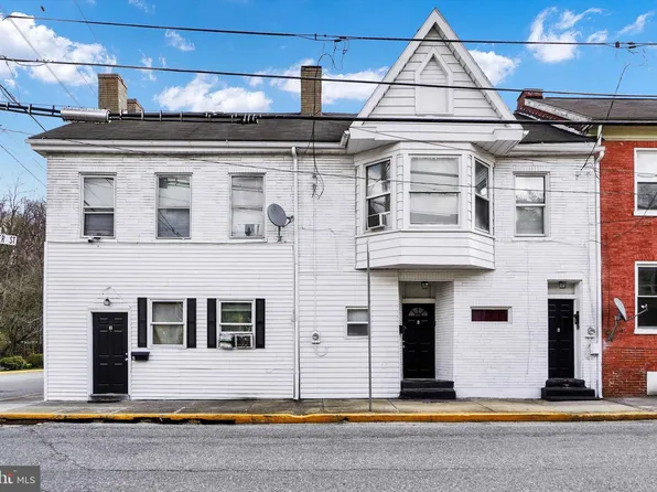 13 Baltimore St, Glen Rock, PA 17327