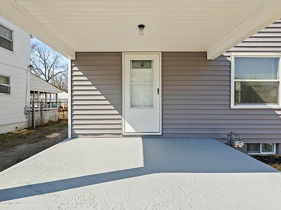 4th image of 2435 Bretton Pl