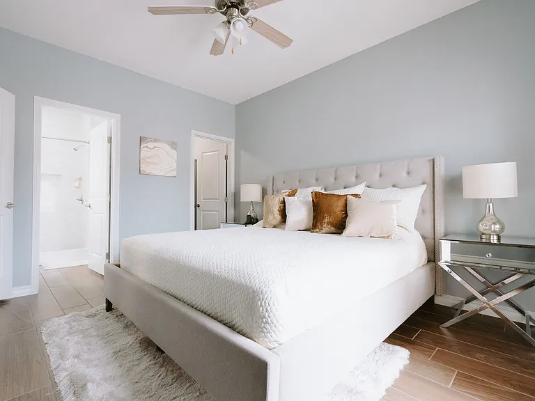 Avery Village Apartments & Townhomes — Photo 10