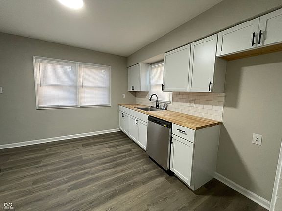 3rd image of 3841 E 31st St