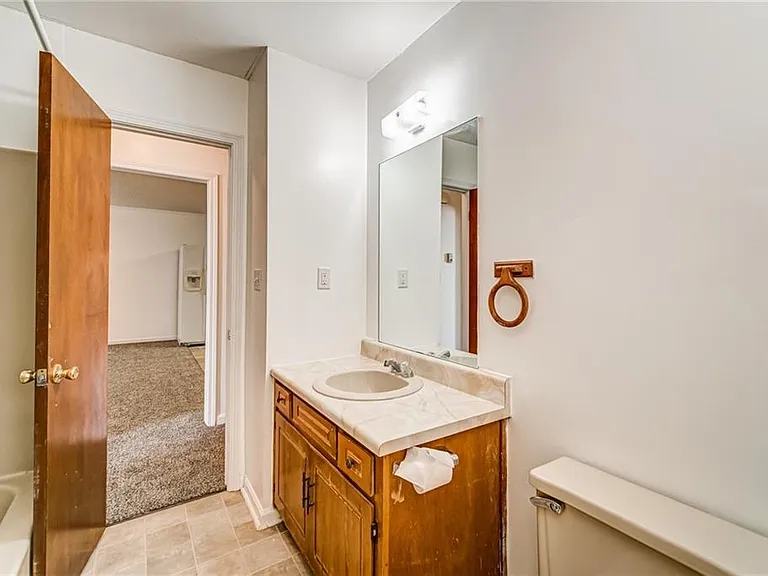 4355 E Paulding Dr #B — Photo 23