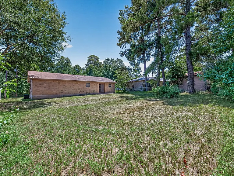 102 Libby Cir — Photo 40