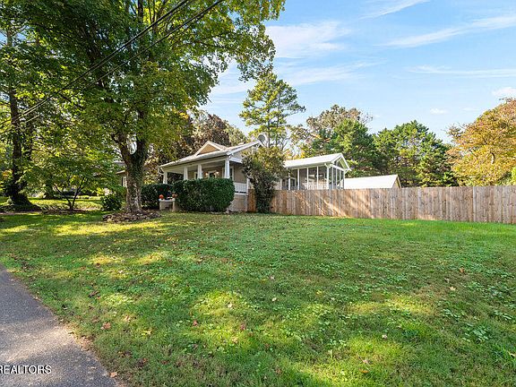 3rd image of 1117 Craig Rd